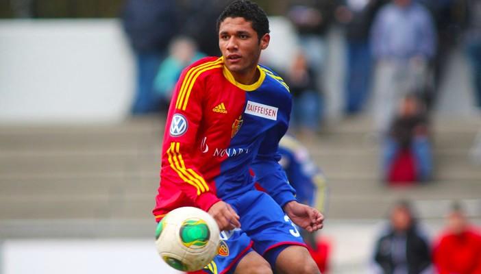 تقارير: أرسنال وإيفرتون يبديان اهتماماً بضم محمد النني