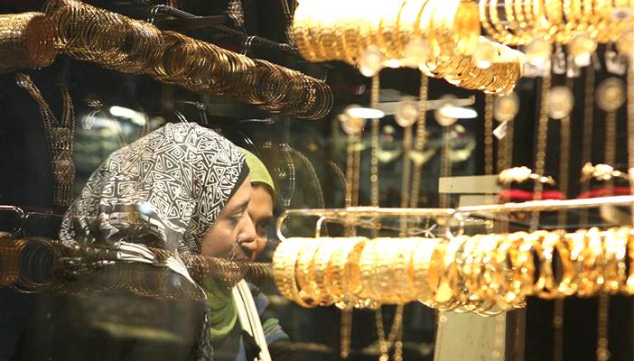 محللون: الذهب سيواصل تراجعه لأدنى مستوياته في 2015