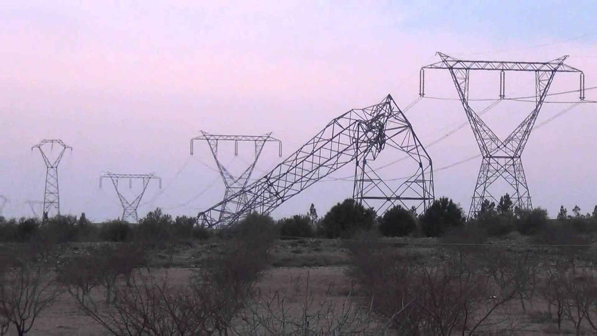 سقوط 5 أبراج للكهرباء ببلبيس بسبب الرياح الشديدة