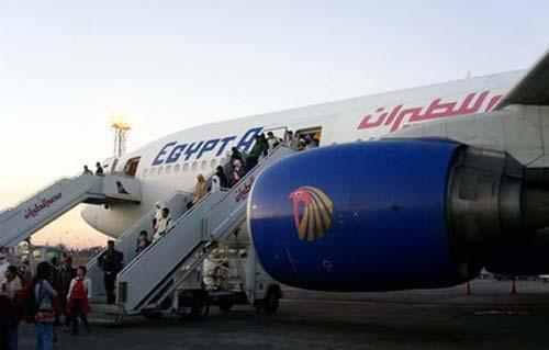 43 شركة طيران تبحث كيفية تأمين ركابها بمطار القاهرة