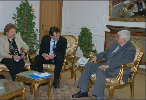 محافظ أسيوط يستقبل وفد البنك الدولي لدراسة معوقات الاستثمار