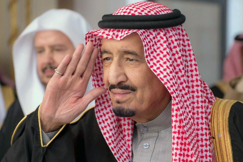 نائب يهتف لـ”سلمان”: “يا ملك أهلًا بيك.. نواب مصر بتحييك”