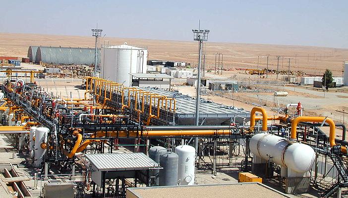 السيسي يبيع غاز مصر.. وعزام لـ”رصد”: يهدر 32 مليار دولار