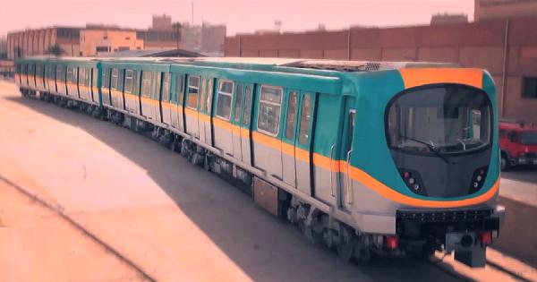 بالفيديو : الهيئة العربية للتصنيع تصنع أول مترو مصري