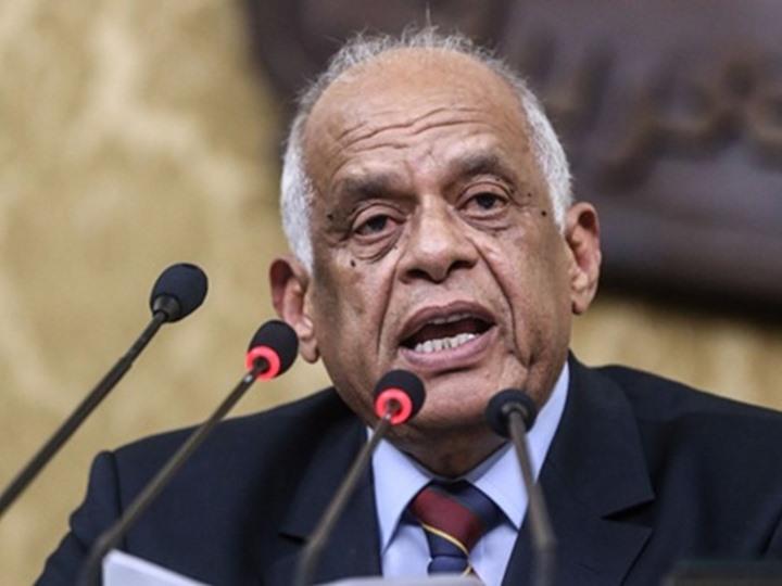 على عبدالعال: “الطوارئ” يطبق على الصحافة و”فيس بوك وتويتر”