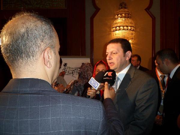 عودة يزور المدينة الجامعية ليلًا ويكشف إحراق لحوم فاسدة