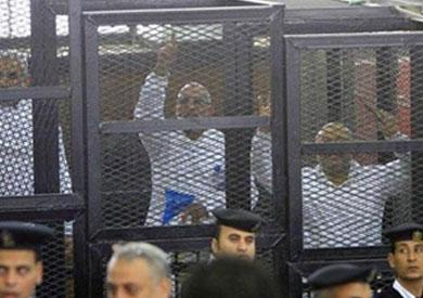 وصول قيادات الاخوان لمقر المحاكمة فى “أحداث الاتحادية”