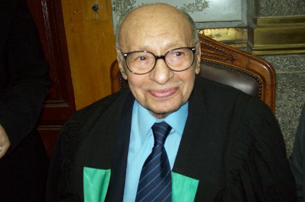 فريد عبد الخالق..حينما تحطم الإرادة  تجاعيد الهٍرم