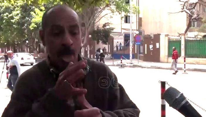 بالفيديو.. نحاور أشهر مواطن بوسط البلد حول “تقنين الحشيش”