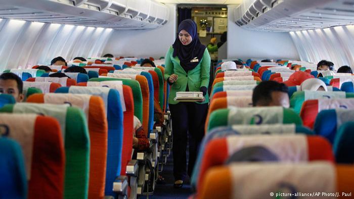 ماليزيا توقف رحلات شركة طيران تطبق تعاليم الشريعة الإسلامية