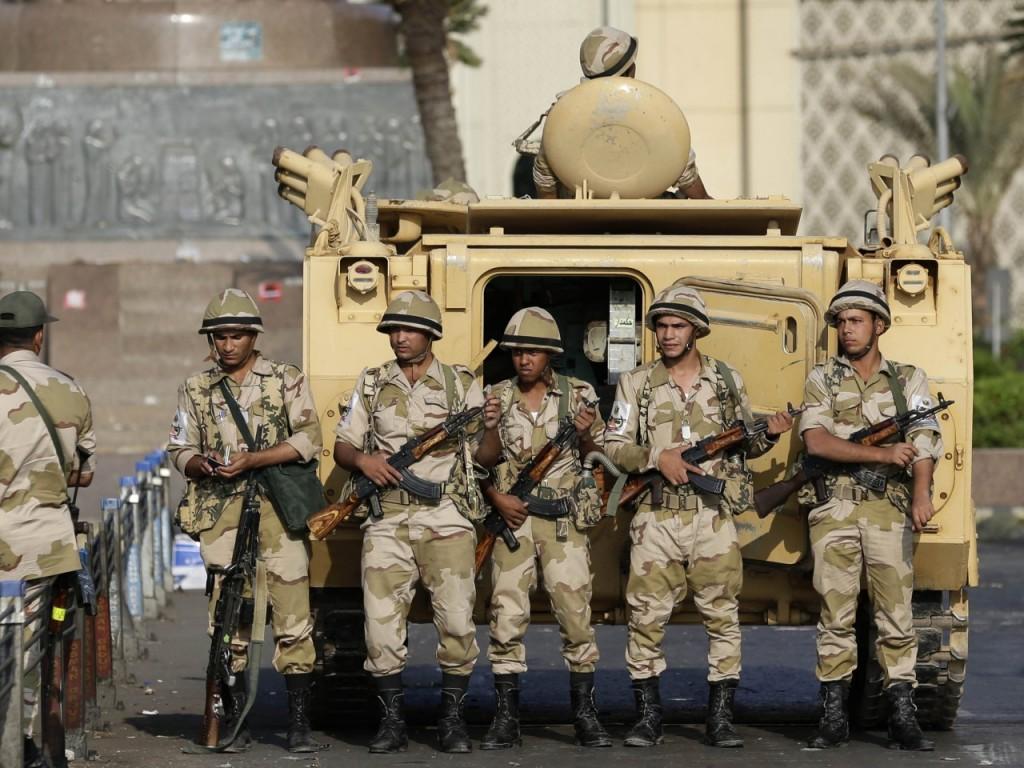 مصادر أمنية: مقتل جندي وإصابة ضابط في سيناء في هجومين منفصلين