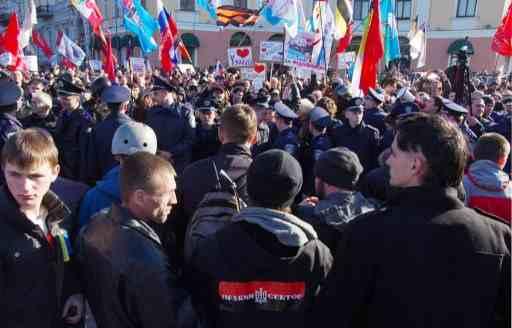 احتجاجات على احتمالية دخول مدمرة أمريكية إلى أوديسا الأوكرانية