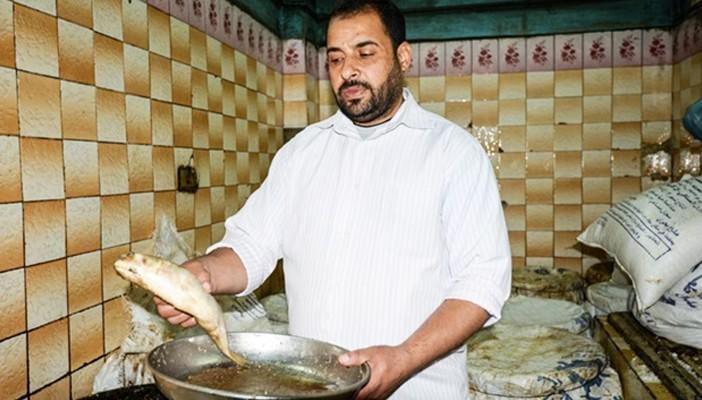 شكاوى لتجار الفسيخ بكفر الشيخ من ضعف الإقبال على الشراء