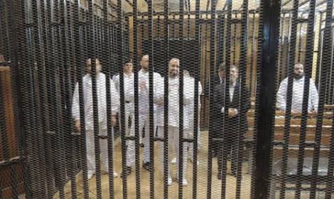 تأجيل محاكمة مرسي و14 آخرين في أحداث الاتحادية لـ ١٩ أبريل