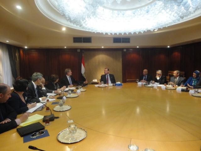 وفد امريكي بالقاهرة مايو المقبل ومشروعات جديدة في الفرنشايز