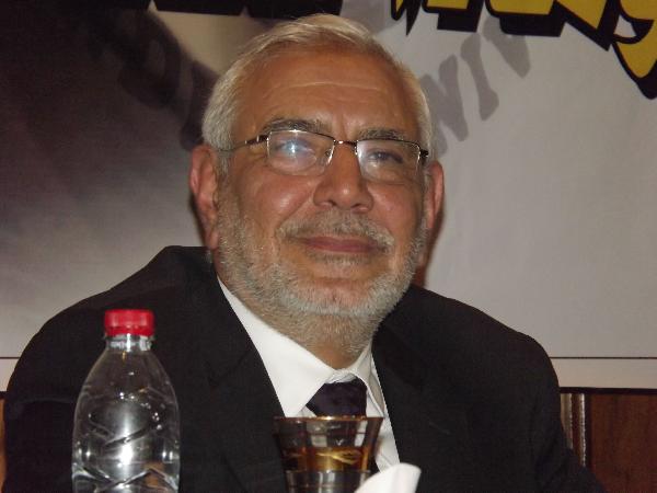 أبو الفتوح: الرئيس لن يصمد في مواجهة الفلول بدون الشعب