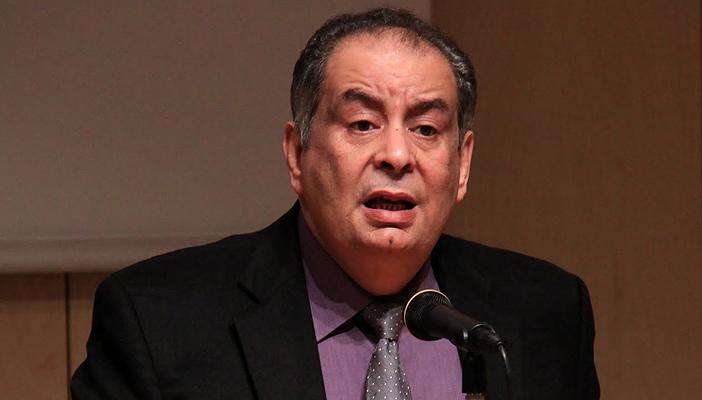 زيدان: مَن حرق الكتب في المدارس “معتوهين”