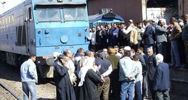 تعطل حركة قطارات الوجه القبلي بسبب ماس كهربائى