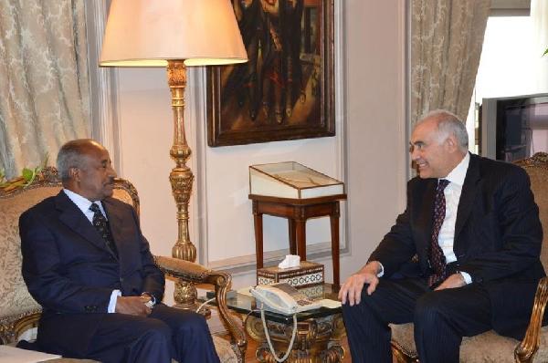 “عمرو” يبحث مع “صالح” تعزيز التبادل التجاري بين مصر وإريتريا