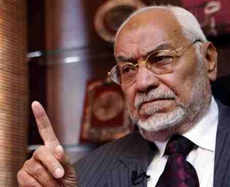 تأجيل محاكمة “عاكف” لـ 14 مايو ومنع الصحفيين من تغطية الجلسة