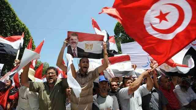 تونس تطالب بلجنة تقصي في تخفيف الأحكام عن النظام السابق