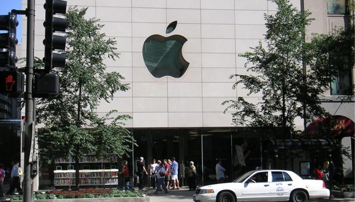 أبل تمنع الـ”سيلفي ستيك” في مؤتمرات أبل القادمة