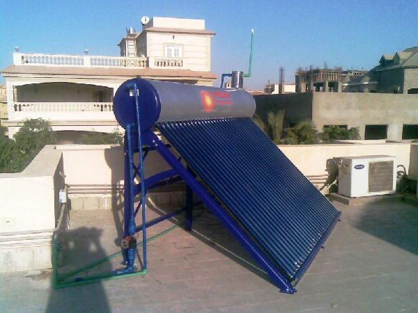 “الانقلاب” يعلن عن توفير سخانات شمسية لترشيد الكهرباء