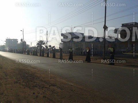 سلسلة بشرية مناهضة للانقلاب فى ” طناح” بالدقهلية