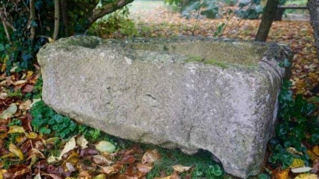 بريطاني يعثر على فيلا من العصر الروماني أسفل حديقة منزله