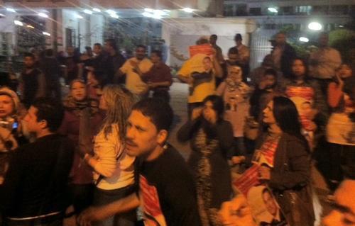 فتح الطريق أمام مستشفى المعادي وتوقف إشتباكات أبناء مبارك