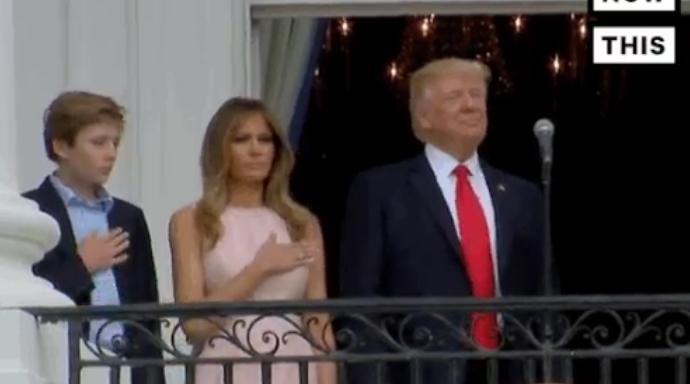 بالفيديو.. ميلانيا ترامب تذكر الرئيس الأميركي ببرتوكول النشيد الوطني