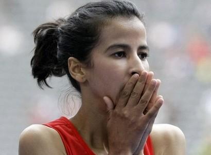 إيقاف عداءة مغربية 8 سنوات بسبب المنشطات