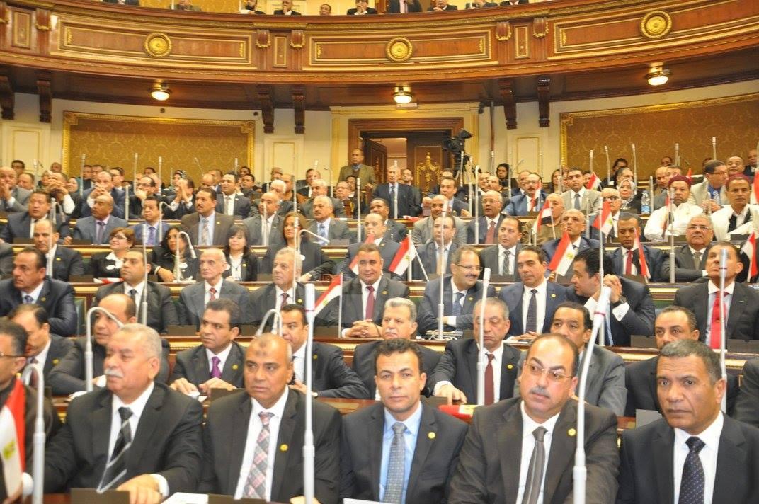 عضو بـ”النواب” يطالب بزيادة رواتب الجيش والشرطة