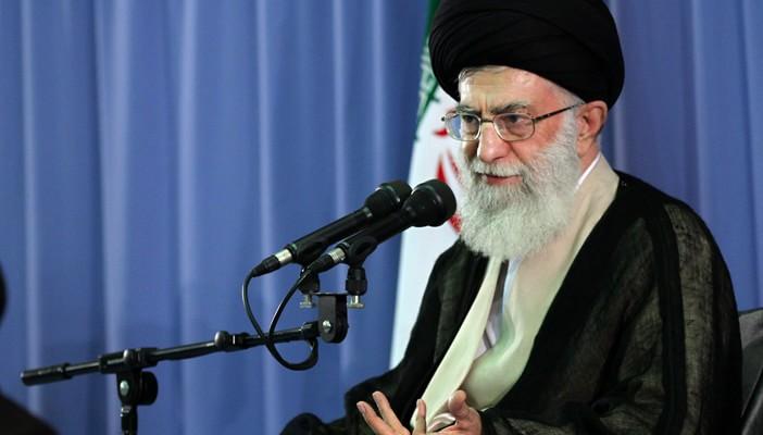 “خامنئي” يعلن حالة التأهب القصوى في الجيش والحرس الثوري الإيراني