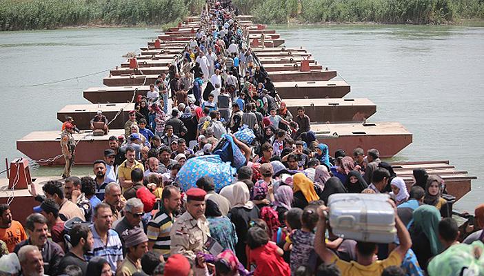 منع نازحي الأنبار من دخول بغداد يدفع الشباب للانتحار