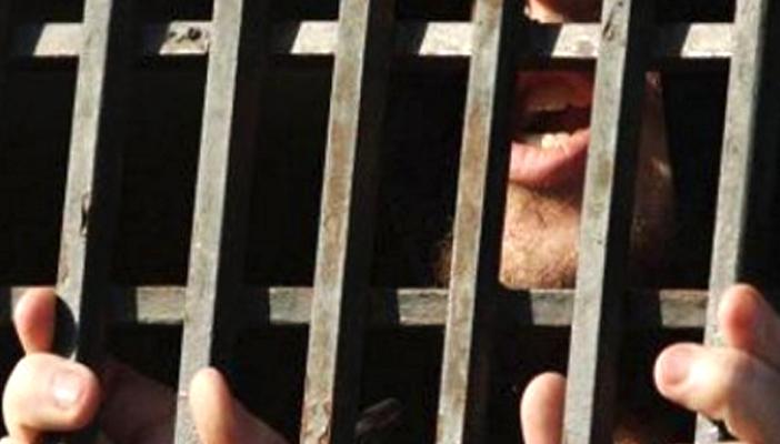 “سجن جمصة” لـ معتقل مريض: أنت ابن كلب سياسي مينفعش تروح مستشفى