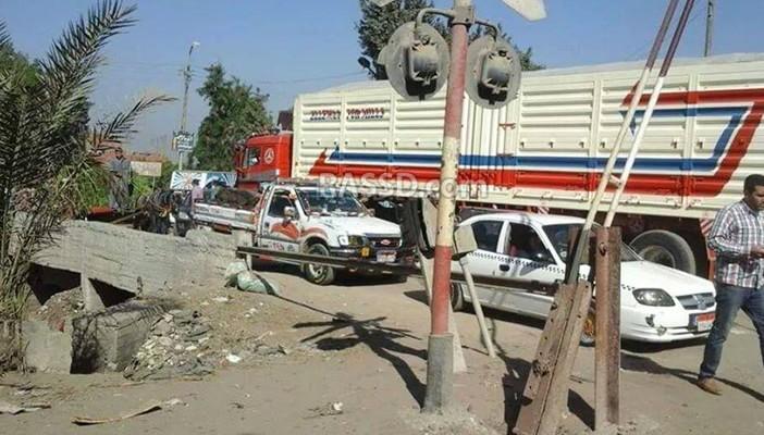 بالصور.. مزلقان الكوم الأحمر “كارثة تهدد أهالي شمال الجيزة”