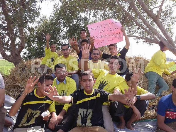 “فسيخ وبصل ضد الانقلاب” فعالية يوم شم النسيم بالدقهلية