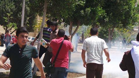 اعتداء أمن الانقلاب على مسيرة طلاب الأزهر