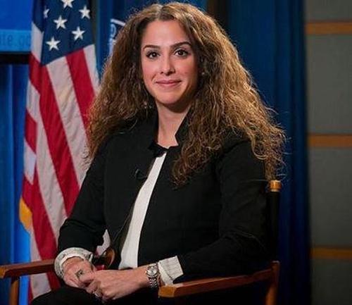 بتهمة “خيانة الرئيس”.. ترامب يقيل مسؤولة في الخارجية من أصول إيرانية