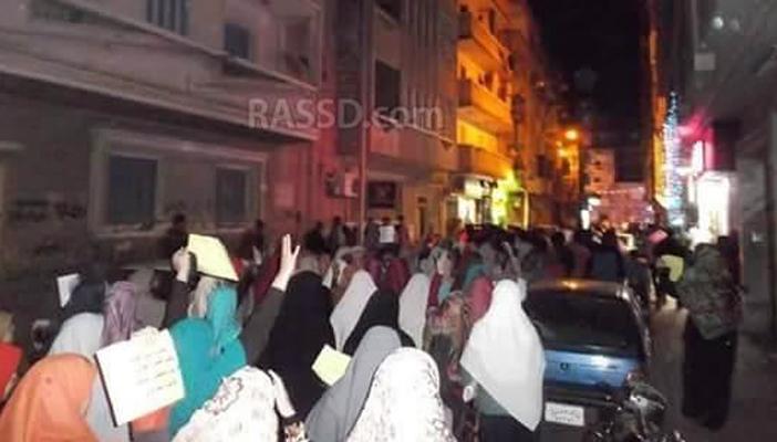 بالصور.. تظاهرات ليلية بالمحافظات للتنديد بحكم العسكر