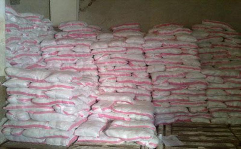 ضبط مديري مستودعين للغاز والدقيق بالبحيرة لتهريب السلع