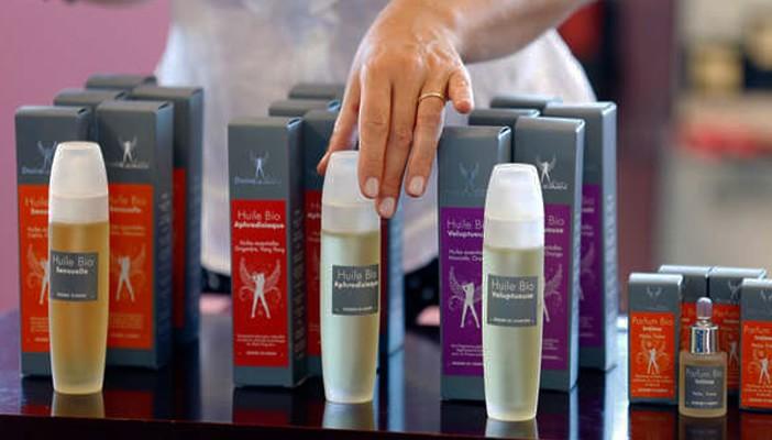 العشيرة تنفي افتتاح متجر “الجنس الحلال” في مكة