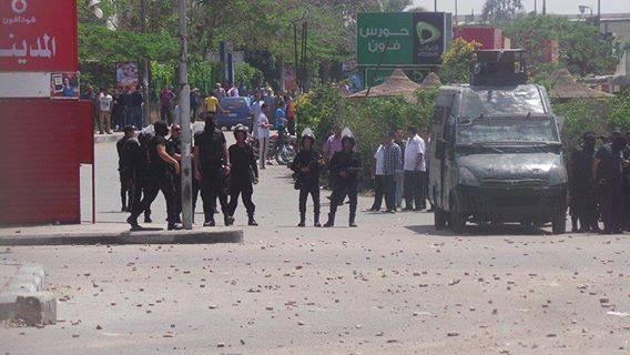 أمن الانقلاب يحاول اقتحام مدينة الأزهر والطلاب يتصدون