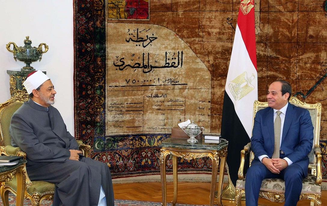 كأس الانقلاب وشفتا “شيخ الأزهر”..!