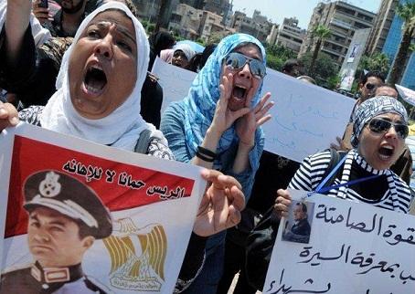 أبناء مبارك يحتفلون بتحرير سيناء بالمنصة