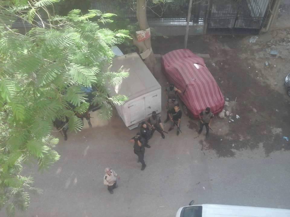 الأمن يُحاصر مقر حزب الكرامة ويُطالب بتسليم المتظاهرين