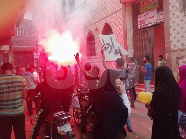 بالصور.. تظاهرات بالمحافظات رفضا للتنازل عن جزيرتي “تيران وصنافير”