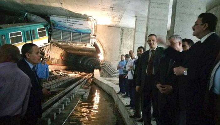 نشطاء فيس بوك عن حادث مترو العباسية: إخواني شنكله برجله