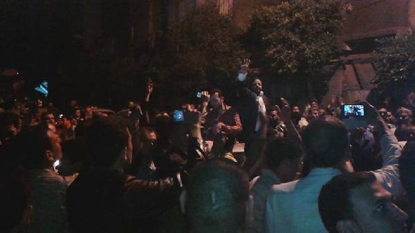 مسيرة بـ”الخياطة” بدمياط للاحتفال بالإفراج عن اثنين من أبنائها